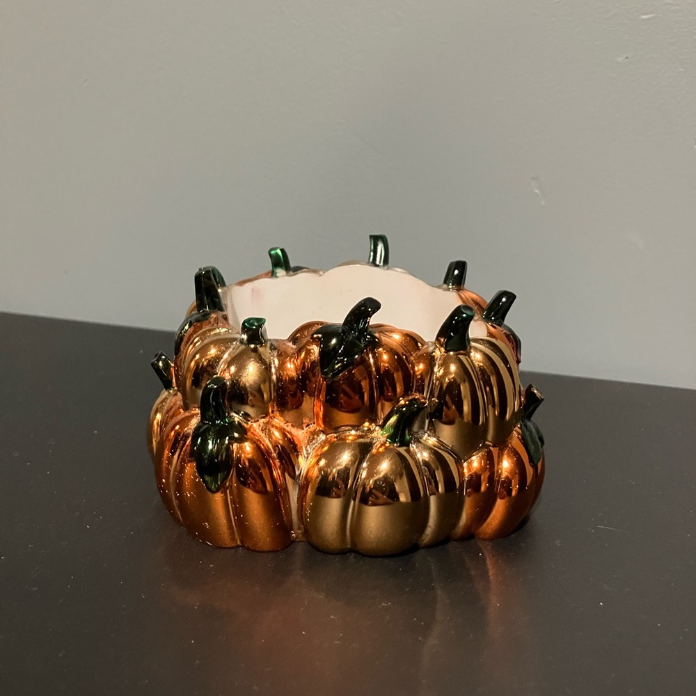 Pumpkin soap holder